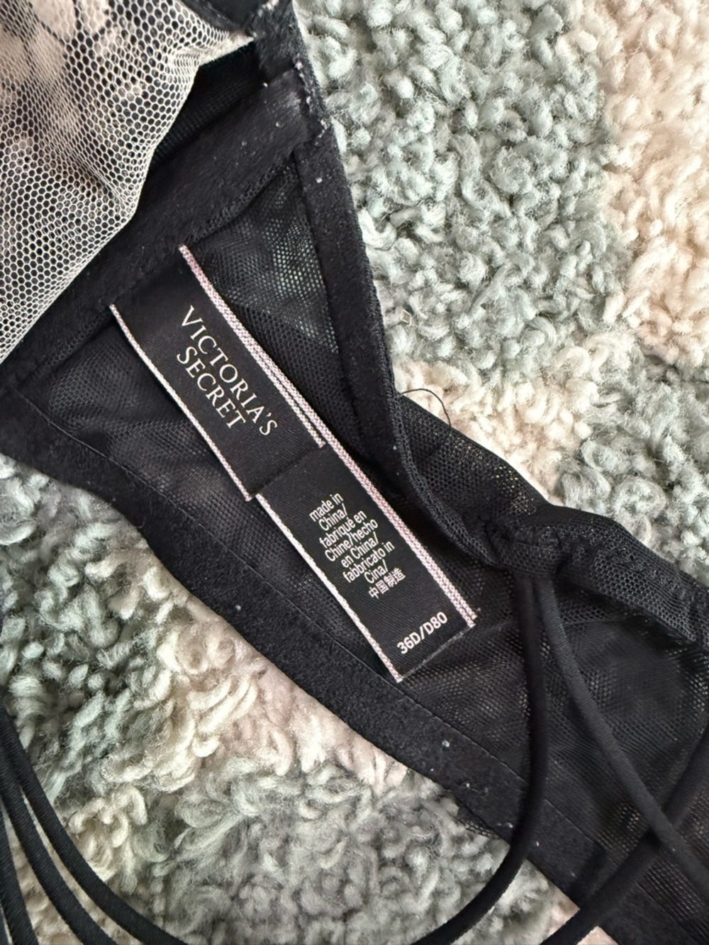 VICTORIA'S SECRET Starburst Unlined Plunge Bra Semi Sheer Black Mesh Size 36D - Picture 10 of 11